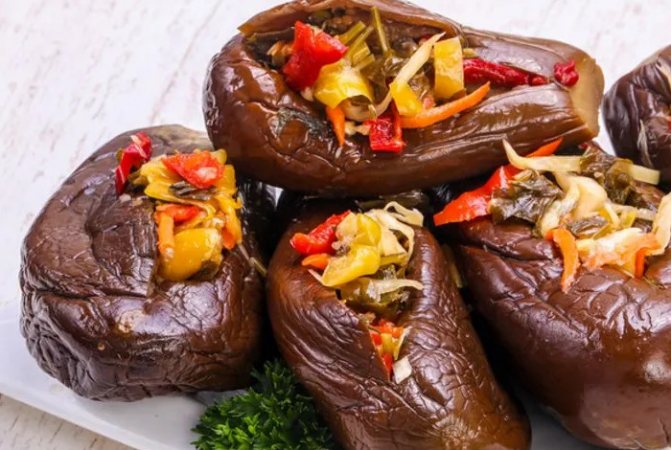 Как фаршировать баклажаны фаршированные морковью и чесноком